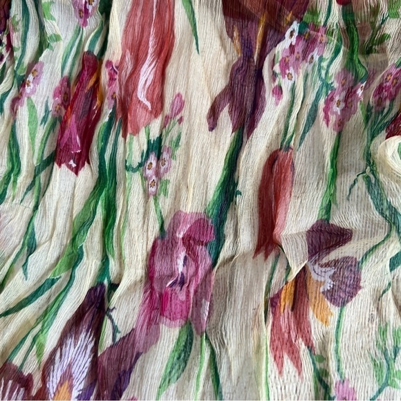 Tulip Wrap Floral Scarf - Picture 4 of 4